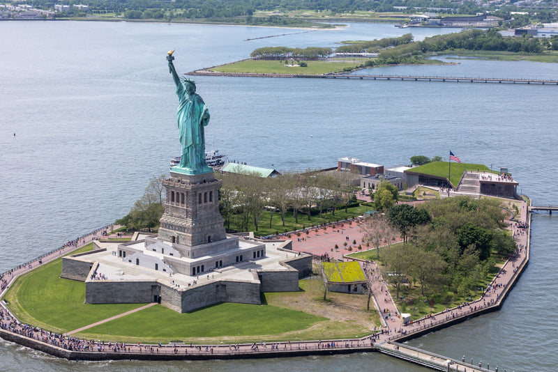 Full-Day New York "Must See" Small-Group Tour (7 hours) + FREE World Observatory Ticket